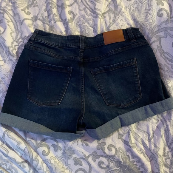 Dark wash jean shorts - Picture 2 of 2